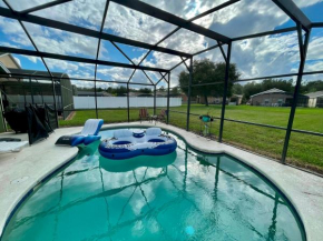 Grand Family House with Private Pool near Disney Parks